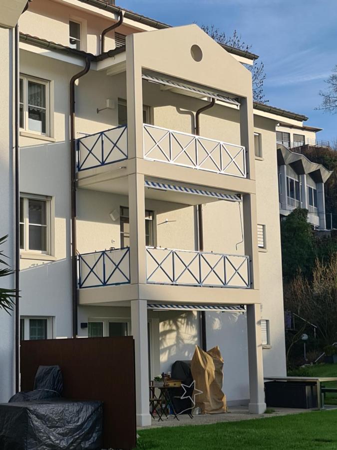 Home Away From Home 斯特拉德 外观 照片