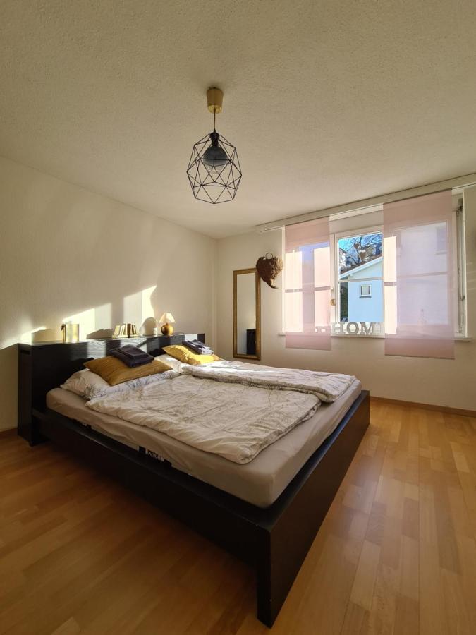 Home Away From Home 斯特拉德 外观 照片