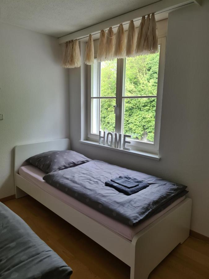 Home Away From Home 斯特拉德 外观 照片